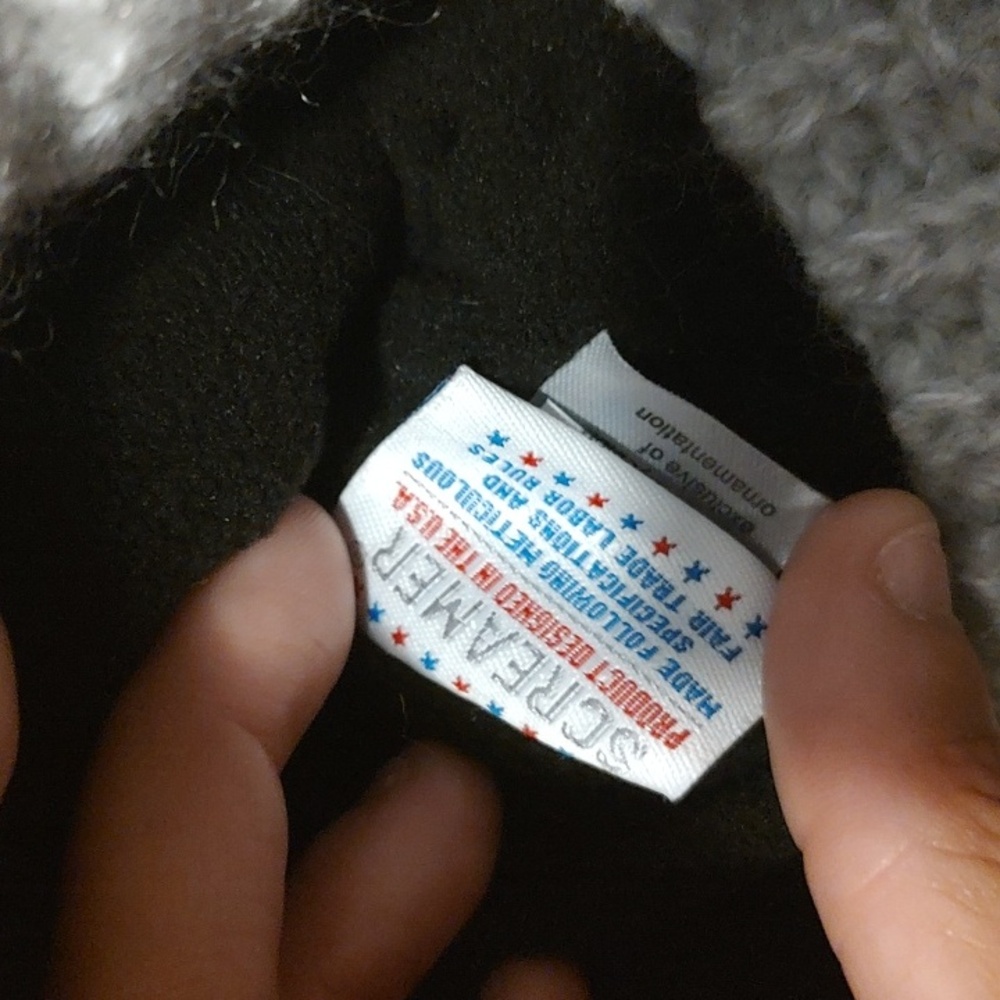 Cozy Gray Knit Pom-Pom Beanie - Picture 5 of 5